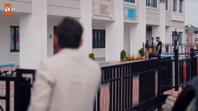 Ferhat’ı sakinleştirmeye çalışan Hazan! - Sen Anlat Karadeniz 57.Bölüm