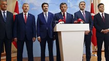 Binali Yıldırım, Ahmet Davutoğlu'nun istifasını böyle izlemiş!
