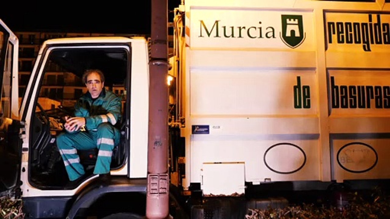 VENTAJAS DE VIAJAR EN TREN Película Clip -Luis Tosar habla de Amelia