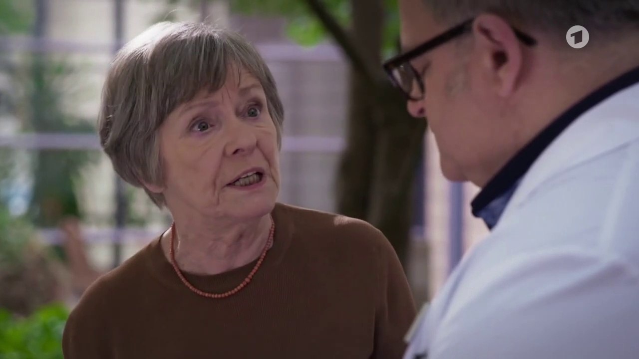 In aller freundschaft - folge 869: schlangenlinien