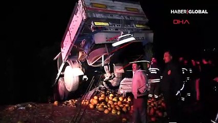 Konya'da tır otomobili altına aldı: 2 ölü, 3 yaralı