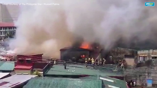 Pag-apula ng mga bumbero sa 5th alarm fire sa Ermita, Maynila