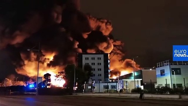 Black smoke unleashed by fire at French chemicals factory 'not toxic'