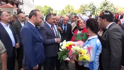 KOM Daire Başkanı Çorumlu’yu davul zurna ile uğurladılar