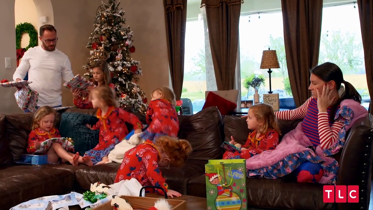 Christmas Morning at the Busby House! OutDaughtered video Dailymotion