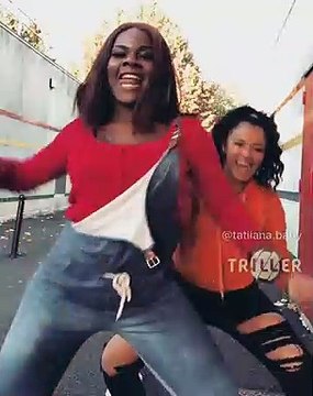 Ca respire la joie de vivre ! Ce trio fait sensation sur internet du jour au lendemain. Attendez de découvrir leur choré