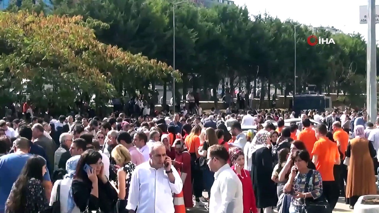 Deprem Nedeniyle Duruşmalara Ara Verildi