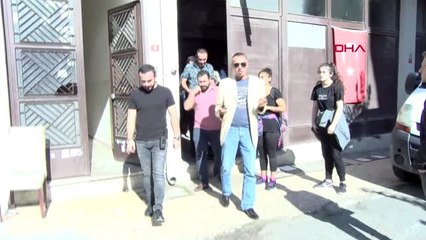 Kartal'da bir binada çatlaklar oluştu