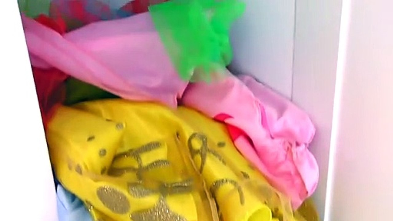 Kids Makeup Bree Bunny with Colours Paints. Alisa playing with doll Enchantimals & DRESS UP