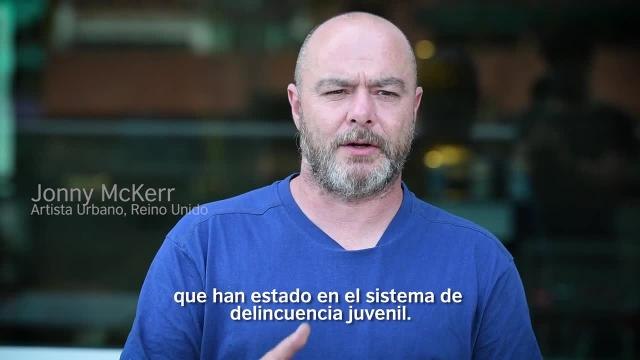 26-09-18 Street artist JMK (Jonny McKerr) at the Graficalia Street Art festival in Cali, Colombia JPINI