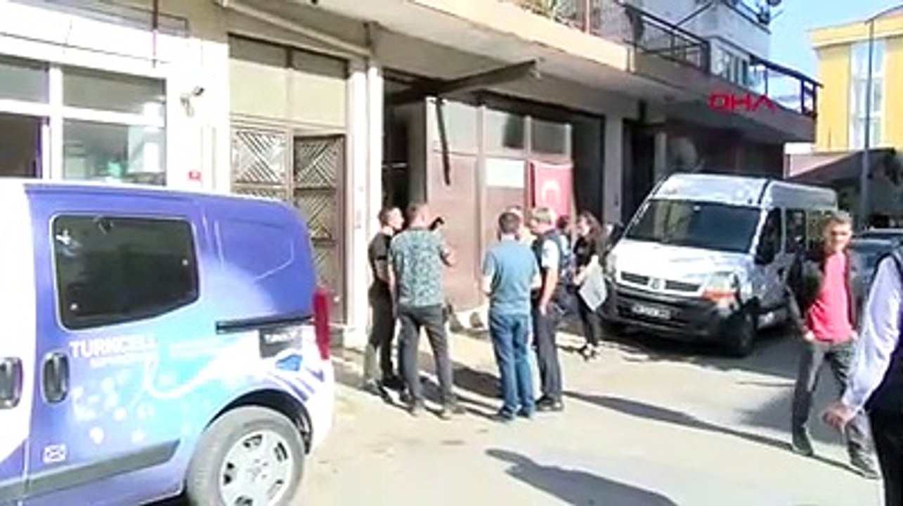 kartal'da binada çatlaklar