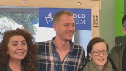 Regresa a Viena el periodista austríaco detenido en Turquía por terrorismo