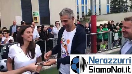 Toldo firma autografi ai tifosi