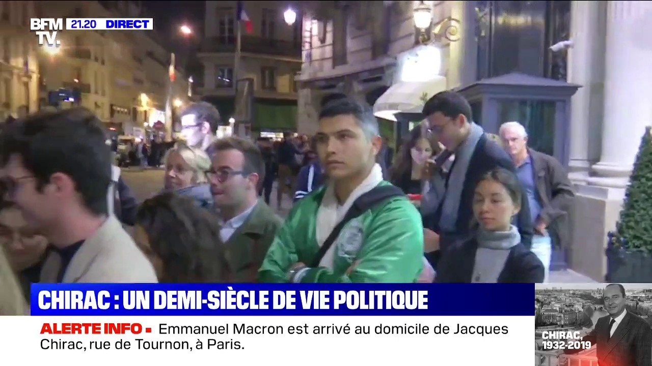 Jacques Chirac: des dizaines de personnes personnes patientent déjà pour signer le livre de condoléances