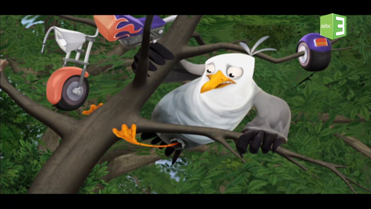 إنقاذ جال من فوق الشجرة.. شاهد الفيديو