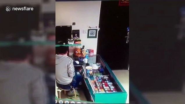 Quand un pot de nouilles instantanées explose subitement