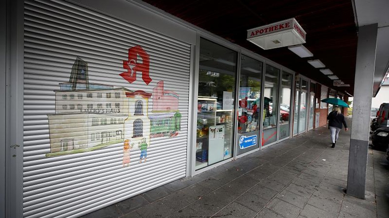 Nach Tod durch Medikament: Drei Apotheken in Köln geschlossen
