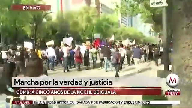 Encapuchados vandalizan Reforma en Marcha por Ayotzinapa