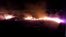 Bombeiros combatem grande incêndio ambiental no Bairro Pacaembu