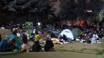 İstanbullular geceyi parklarda geçiriyor