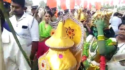 கேரளாவில் நவராத்திரி.. கன்னியாகுமரியிலிருந்து புறப்பட்ட சுவாமி விக்கிரகங்கள்-வீடியோ