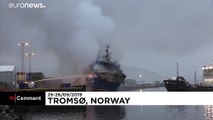 شاهد: سفينة محملة بالوقود تشتعل في ميناء نرويجي