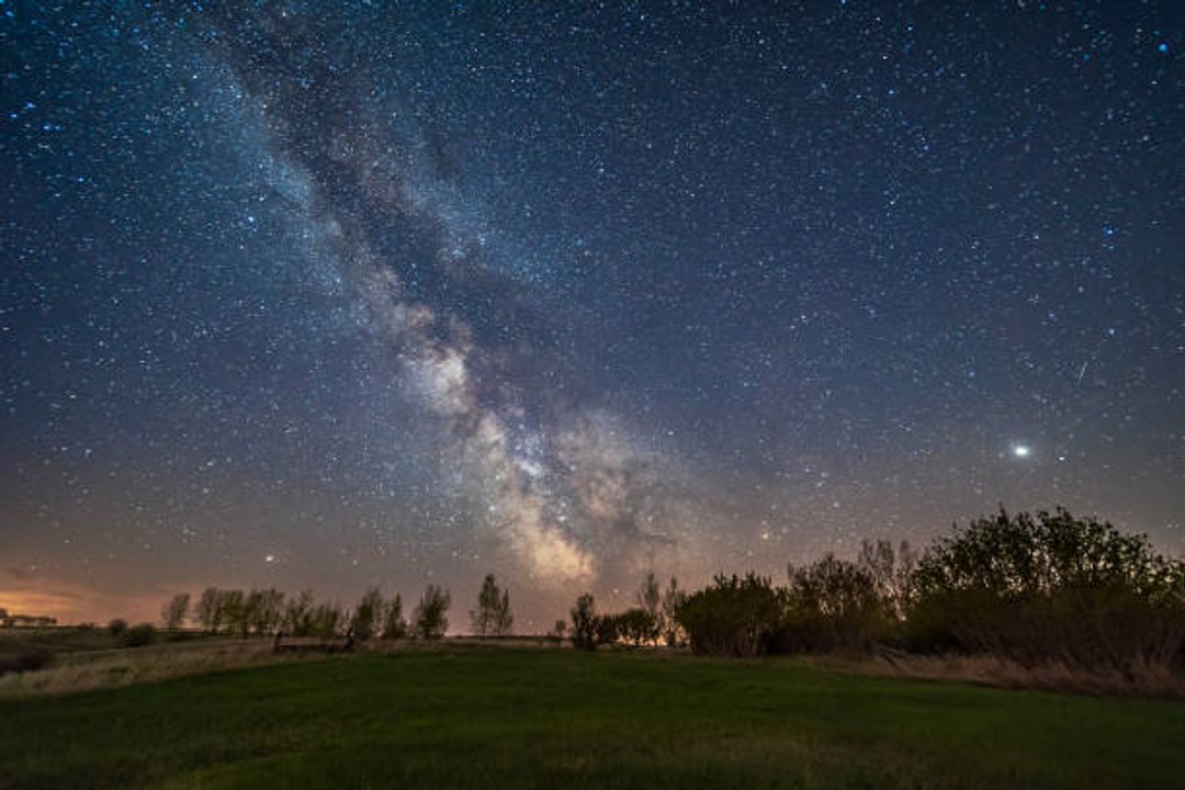 Sagittarius A* inquiète : le trou noir au centre de la galaxie a un comportement inhabituel