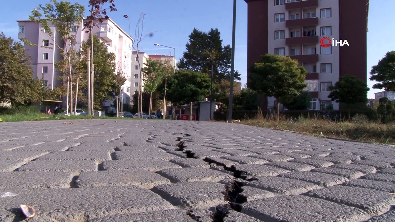 Silivri’de deprem öncesi bulunan çatlaklar deprem sonrası daha da büyüdü