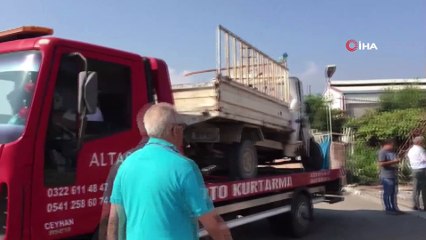 Adana’da feci kaza: 3 ölü, 1 yaralı