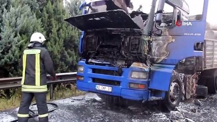Balataları Tutuşan Tır Kullanılamaz Hale Geldi