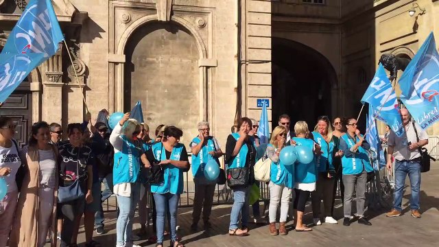 Les agents territoriaux en grève