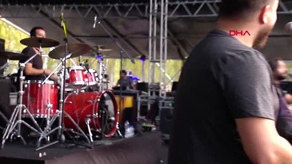 Eskişehir iptal kararı mahkemeden dönen festivalin ilk gününde 20 bin kişi eğlendi