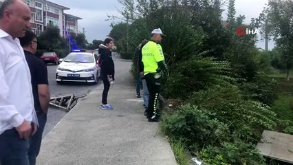 Zonguldak'ta kamyon eve girdi, ev sahipleri deprem sandı