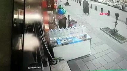 İstanbul'un çeşitli bölgelerinden devrem anları güvenlik kameralarına yansıdı