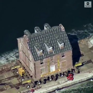 1760'lı yıllardan kalma evini ABD'den Yeni Zelanda'ya tekneyle taşıdı