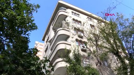 Şişli'de binanın 3. kattaki balkonu yıkıldı