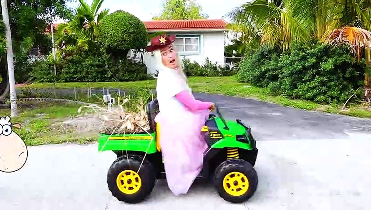 Vlad et Nikita jouent avec Princess Carriage