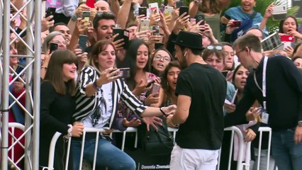 Mario Casas desata el furor en San Sebastian