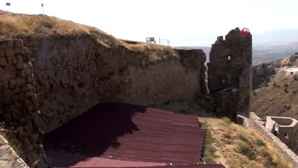 Harput Kalesi'nde 4 bin 800 obje gün yüzüne çıkartıldı