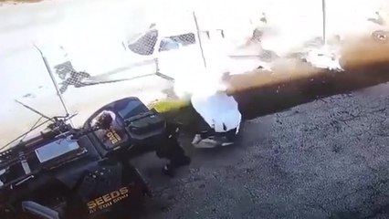 Un avion s'écrase à moins d'un mètre d'un homme