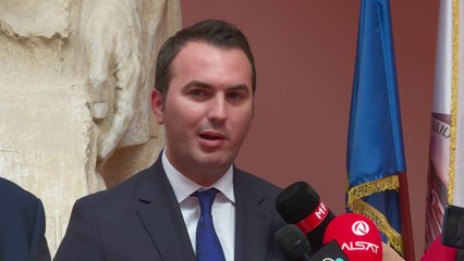 Ademi pesimist: Shkolla nuk ndërtohet për tre muaj