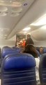 Un vol de la United Airlines dérouté après qu'une femme se soit retrouvée coincée dans les toilettes