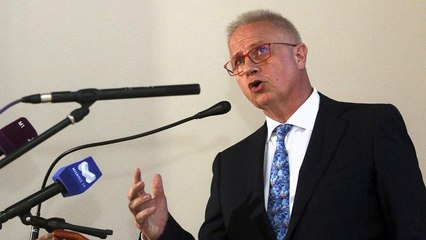 Jogi bizottsági alelnök: végleges a döntés Trócsányiról, Orbán kivár