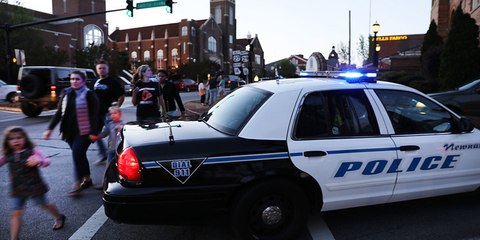 Unas chicas sufren un ataque racista en un restaurante de EE.UU. por hablar en español