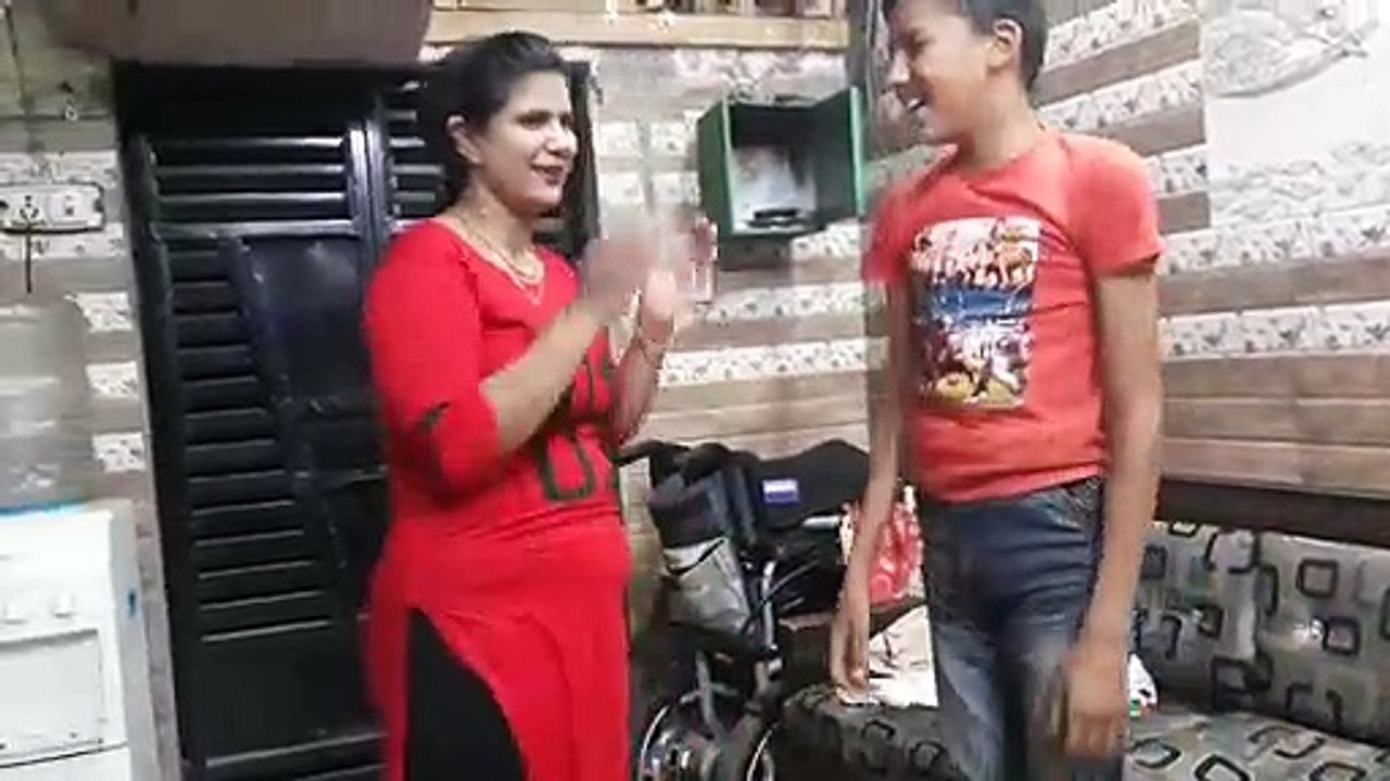 Piggyback_ride_and_front_lift_carry_boy_to_big_girl bhabi g 720p)