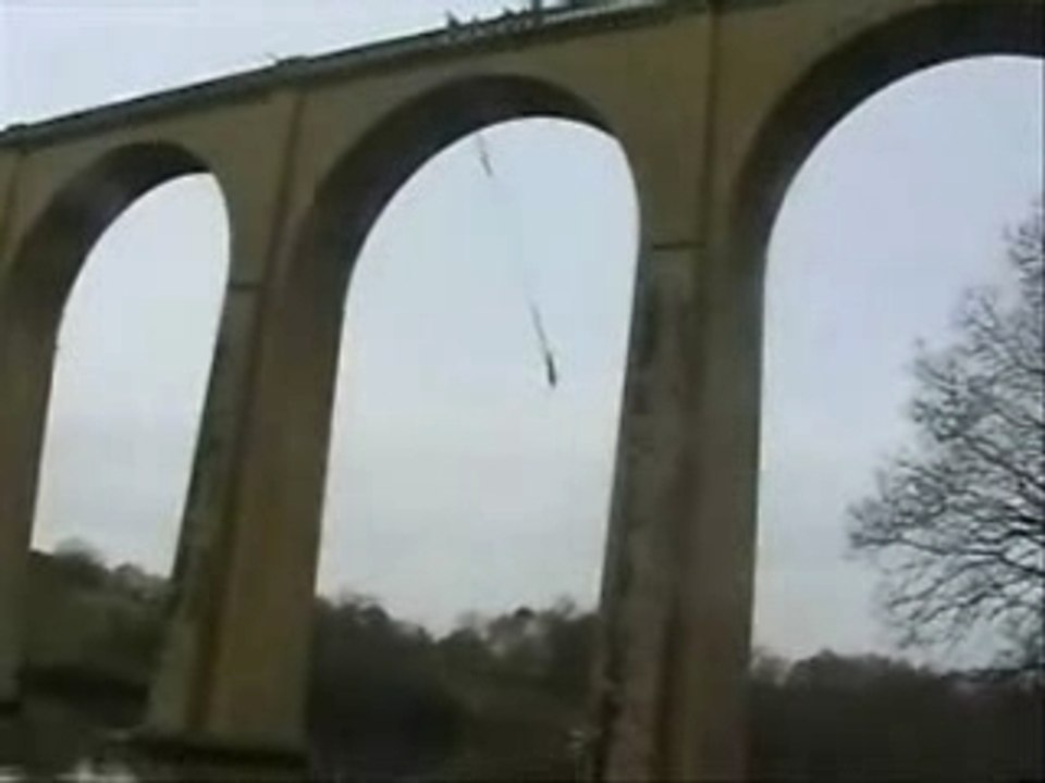 LE MONTAGE DU SAUT A L'ELASTIQUE