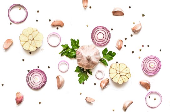 Eating Onions and Garlic Every Day Could Reduce Your Breast Cancer Risk by More Than Half—Here's How