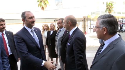 Adalet Bakanı Gül, İzmir Adliyesi'ni ziyaret etti - İZMİR