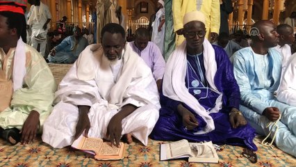 Batı Afrika’nın en büyük camisi ibadete açıldı - DAKAR