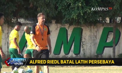 Alfred Riedl Batal Latih Persebaya